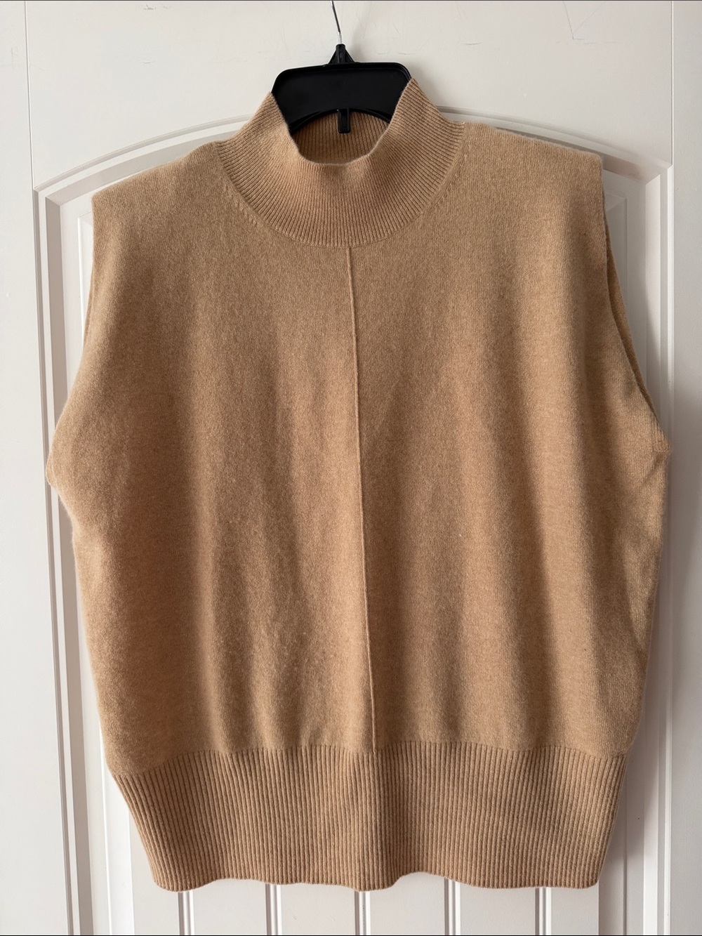 Banana republic 100% Cashmere Sleeveless Mock Neck Sweater in Camel